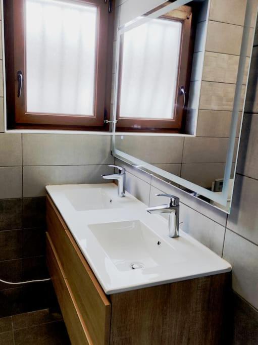Gite Papillon 6 A14 Personnes - Jacuzzi ジェラールメ エクステリア 写真
